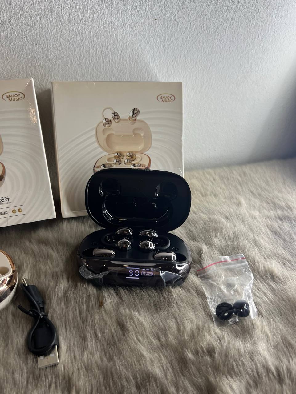 Ecouteur 3 in 1 ( airpods + airpods sport + powerbank )